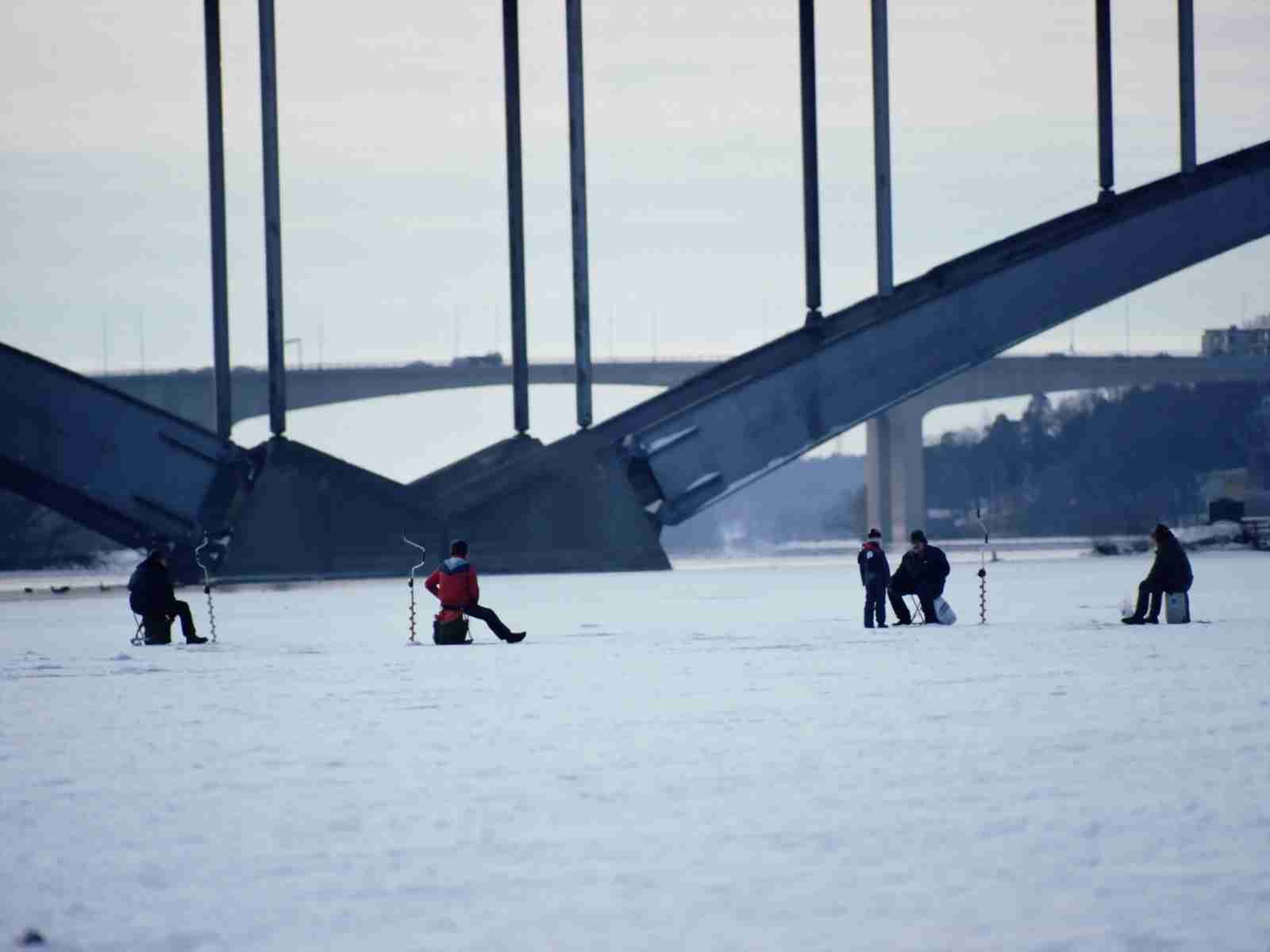 Спорт Зимние рыбная ловля, зим, лед, люди, проруби обои рабочий стол